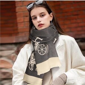 Elegant Black and Cream Scarf